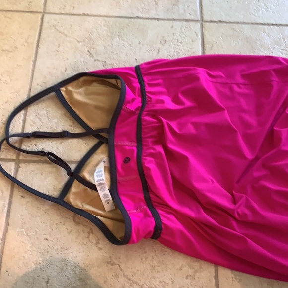 Lululemon top - Picture 2 of 4